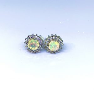 Cercei rotunzi mici din argint cu opal si topaz alb
