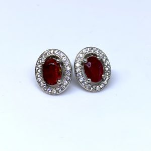 Cercei ovali mici din argint  cu rubin si topaz alb